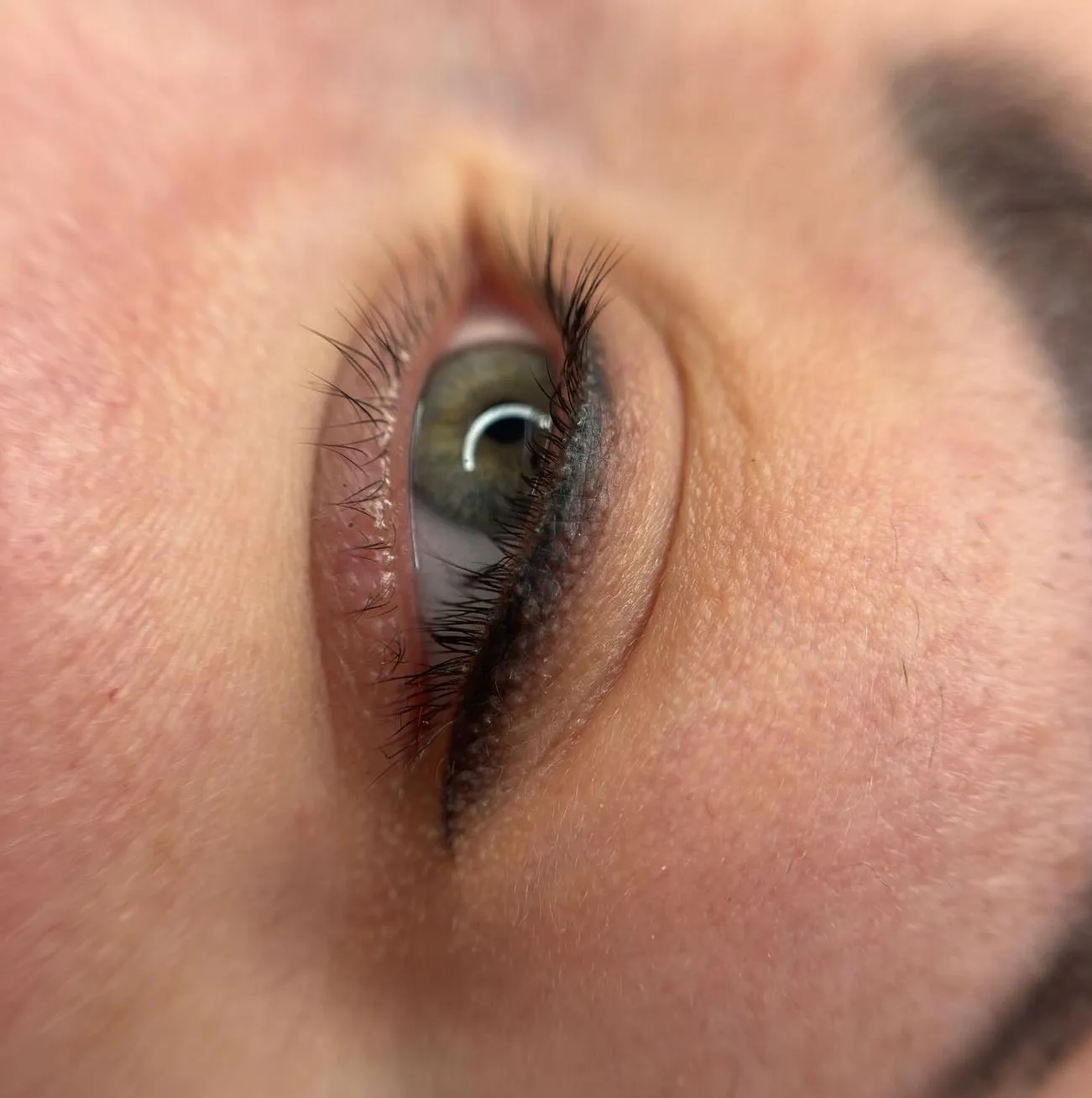 Dangers of Using Eyeshadow Too Soon