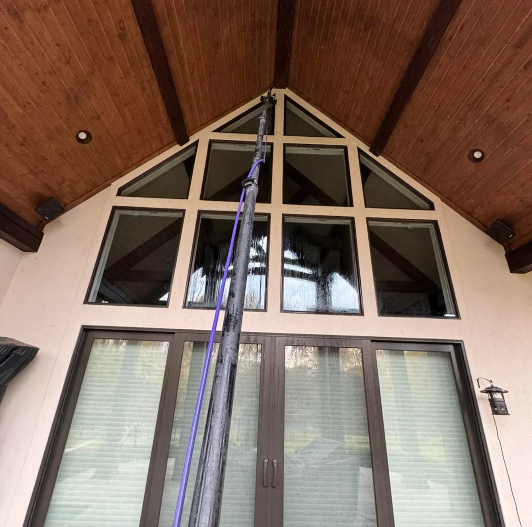 Top Benefits of Hiring Professional Window Cleaners for Your Office